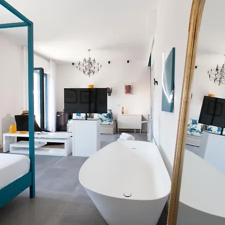 Estate4home - Design Flat Πανσιόν